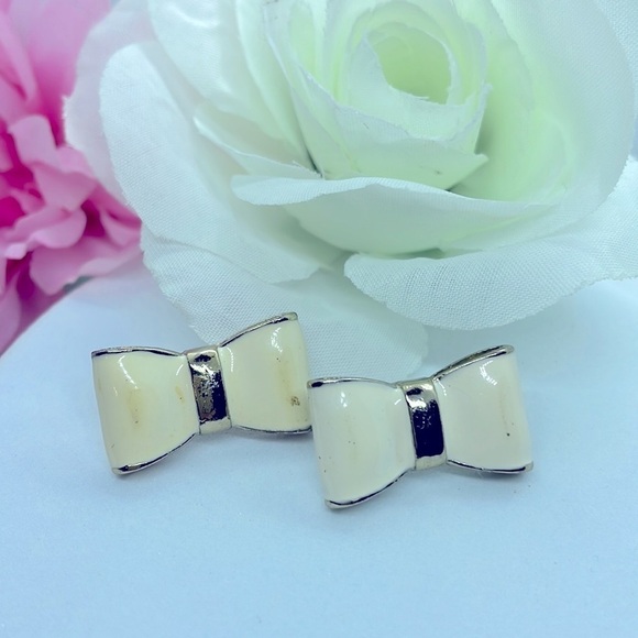 Cream White Enamel Bow Stud Earrings - Picture 7 of 9